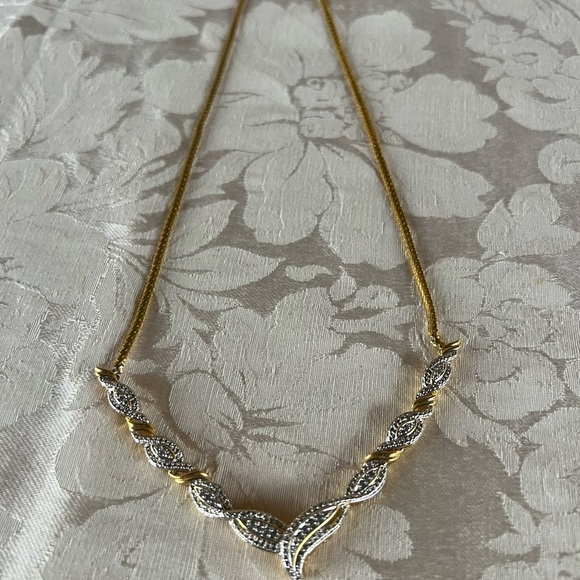 Jewelry - DIAMOND “V” Necklace